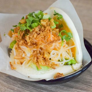 Summer-Noodle Bun